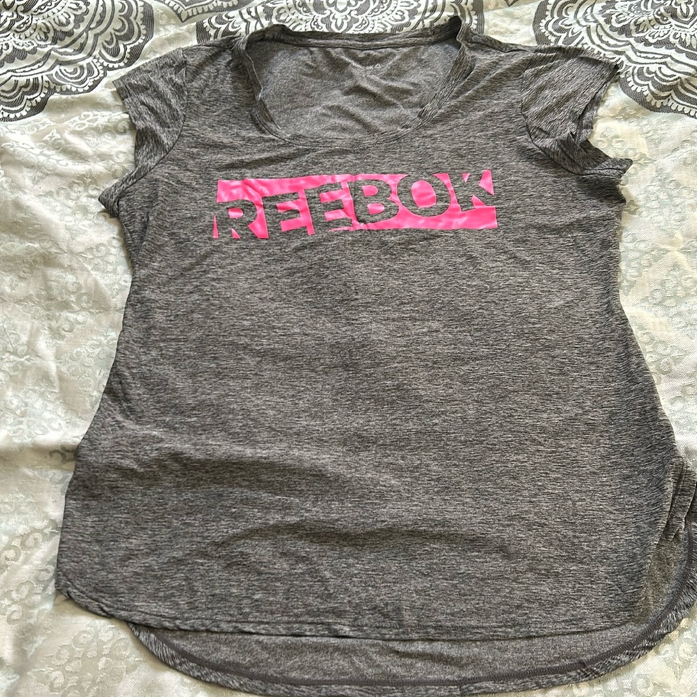 Women’s Reebok Active Shirt Size L Short Sleeved